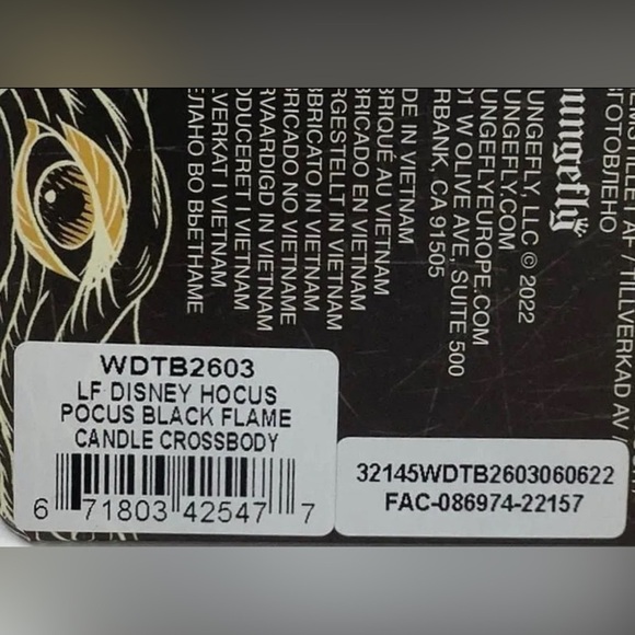 Disney Loungefly Hocus Pocus Black Flame Candle Crossbody Bag NWT - Picture 8 of 9
